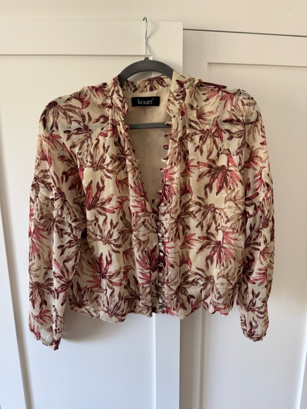 Kourt Botanical Blouse with buttons